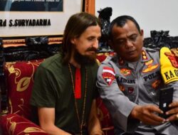 Kapolri Apresiasi TNI-Polri, Pilot Philip Berhasil Dibebaskan Setelah 1,5 Tahun Disandera KKB Egianus Kogoya