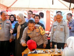 Polda Sulbar selenggarakan Bakti Kesehatan Polri menyediakan berbagai layanan umum seperti pemeriksaan gigi, obgyn dan USG, dan pemeriksaan Posyandu