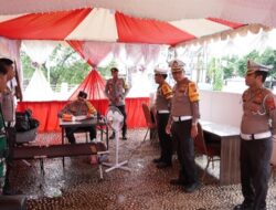Pastikan Pelayanan Prima Jelang Nataru, Kapolda Sulbar Terjun Langsung Cek Pos Lilin Marano 2024