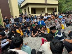 Mahasiswa HMI Lanjutkan Demo di Mapolda Sulbar, Kapolda Sulbar Kembali Turun Lapangan Temui Mahasiswa
