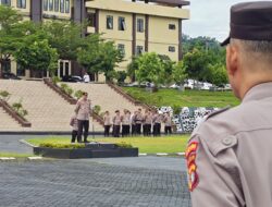 Picu Inspirasi, Kapolda Sulbar Pimpin Apel Pagi, Berikan Wejangan Semangat Kepada Personil Untuk Terus Berinovasi dan Mengembangkan Diri