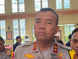 Longsor dan Banjir di Mamuju, Kapolda Sulbar Sampaikan Belasungkawa dan Apresiasi Tim Evakuasi