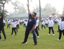 Peserta Retreat Magelang Semangat Ikuti Olahraga Pagi, Mendagri Tito Ikut Senam Pagi Bersama