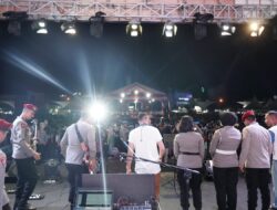 Ribuan Warga Mamuju Larut dalam Kemeriahan Pesta Rakyat di Pantai Manakarra