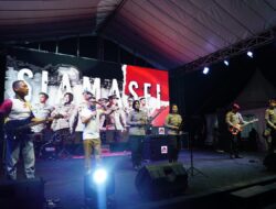 Malam yang Bersejarah di Pantai Manakarra: Kebersamaan dan Prestasi dalam Perayaan Hari Bhayangkara ke-79 Polda Sulbar