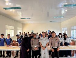 Polantas Polda Sulbar Beri Penyuluhan Keselamatan Lalu Lintas kepada Siswa SMPN 2 Mamuju