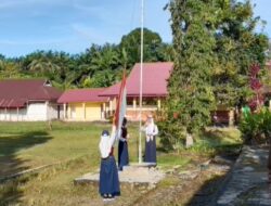 Minggu II Agustus 2025, SMPN 01 Bulutaba Gelar Upacara Rutin Menaikkan Bendera