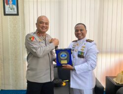 Hari Jadi TNI AL, Kapolda Sulbar Kunjungi Lanal Mamuju Beri Ucapan Selamat