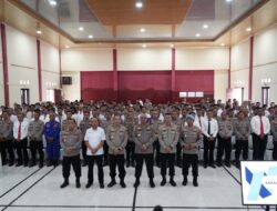 Kunjungan Kerja di Polres Majene, Kapolda Sulbar Berikan Arahan Strategis dan Bantuan Tali Asih