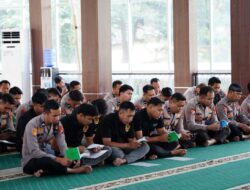 Sentuhan Hati Kapolda Sulbar, Personel Diajak Raih Surga Lewat Kebaikan