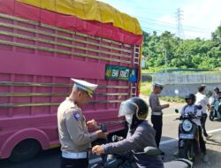 Polisi Edukasi Pelajar SMP di Mamuju, Operasi Zebra Marano Fokus Keselamatan
