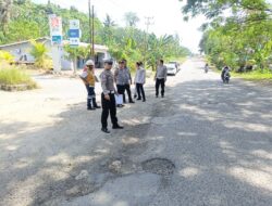 Survey Jalan di Pasangkayu, Subdit Kamsel Polda Sulbar Cari Titik Rawan Kecelakaan