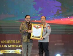 Dinobatkan sebagai Badan Publik Terbaik Nasional, Polri Raih Arkaya Wiwarta Prajanugraha dalam Monev KIP 2025