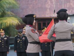 Hari Ibu di Polda Sulbar: Semua Perangkat Upacara Diambil Alih Polwan!