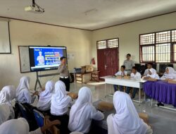 Sosialisasi “Bulan Tertib Helm” Ditlantas Polda Sulbar Bersama Jasa Raharja Sasar Pelajar di SMAN 2 Kalukku