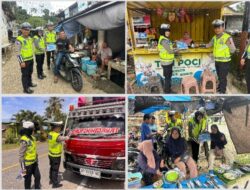 Polantas Polda Sulbar Bagikan Brosur, Edukasi Masyarakat Tertib Berlalu Lintas
