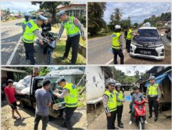 Polantas Polda Sulbar Sosialisasi Tertib Berlalu Lintas, Bagikan Brosur Edukasi