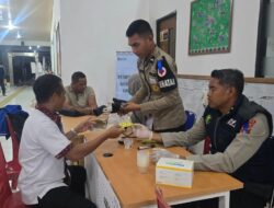 Polda Sulbar Gelar Layanan Kesehatan Gratis Bagi Driver Lintas Kota di Terminal Simbuang