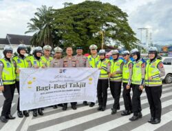Berkah Ramadhan, Ditlantas Polda Sulbar Padukan Kampanye Keselamatan dan Bagi Takjil