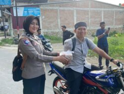 Di Depan Samsat Mamuju, Ditlantas Sulbar Bersama Jasaraharja Berbagi Takjil dan Pesan Keselamatan di Bulan Ramadan