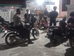 Respons Cepat Bhabinkamtibmas Kelurahan Martanaya Polsek Pasangkayu, Bubarkan Balapan Lari Remaja di Tengah Malam