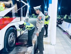Perjalanan Mudik Aman, Ditlantas Polda Sulbar Pastikan Angkutan Bus Antar Kota Layak Beroperasi