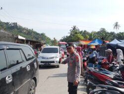 Jelang Idul Fitri 1447 H. 2026 M, Personel Gabungan Pos Pam Baras, Gelar Patroli dan Atur Lalu Lintas serta Memantau Harga Bahan Pokok di Pasar Bambaloka