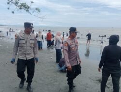 Pasca Idul Fitri 1447 H, Kapolsek Sarudu Bersama Personelnya Intensifkan Pengamanan Objek Wisata Pantai Barat