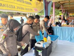 Polri Sulbar Siagakan Layanan Kesehatan di Wisata Pantai, Cegah Risiko Sengatan Ubur-Ubur hingga Luka Duri Bulu Babi