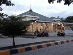 Berkah Ramadhan Mengalir di RSUD UNDATA Palu, Masjid Nurul AAFIAH Bagikan 150 Nasi Kotak Sahur Bisa Disesuaikan Minuman Sendiri!