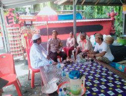 Bhabinkamtibmas Polsek Sarudu Sambangi Pura Dangka Sakti, Ajak Warga Jaga Kamtibmas Jelang Ulang Tahun Pura