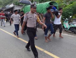 Dekat di Hati, Bhabinkamtibmas Bambalamotu Hadir Melayat dan Kawal Pemakaman Warga