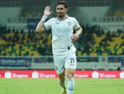 GUSTAVO FRANCA JADI PAHLAWAN! Arema FC Bungkam Persita 1-0 di Serang