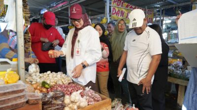 Jelang Idul Adha 1447 H, Wakil Bupati Pasangkayu Sidak Pasar dan SPBU, Pantau Harga dan Ketersediaan Pasokan