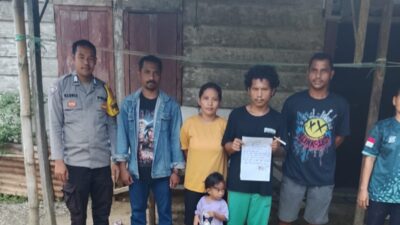 Bhabinkamtibmas Polsek Baras Mediasi Kasus Pemukulan Suami-Istri, Kedua Pihak Sepakat Damai Secara Kekeluargaan di Dusun Buana Mukti
