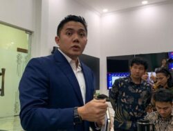 Tanggapi Masukan Dino Patti Djalal, Seskab Teddy: Kelebihan Biaya Perjalanan Luar Negeri Ditanggung Prabowo, Rombongan Jauh Lebih Sedikit