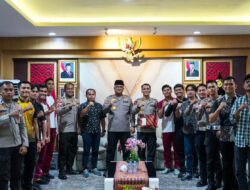 Lepas Tim Sepak Bola Bhayangkara, Kapolda Sulbar: Utamakan Sportivitas, Jaga Nama Baik di Ajang Kapolda CUP Sulsel