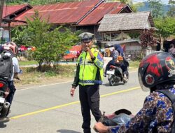 Rawan Macet & Kecelakaan, Polisi Sulbar Turun Langsung Amankan Jam Pulang SD & SMP di Kalukku