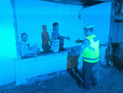 Jaga Keamanan & Kenyamanan Publik, Ditlantas Polda Sulbar Konsisten Lakukan Patroli Malam Melalui Program “Polantas Menyapa”