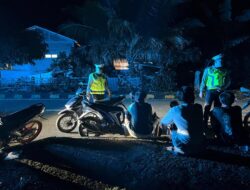 Patroli Blue Light Ditlantas Polda Sulbar Sisir Mamuju Malam, Hadirkan Rasa Aman untuk Warga & Pengendara