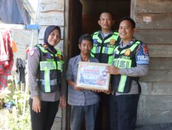 Sambut Hari Bhayangkara ke-80, Satlantas Polres Pasangkayu Salurkan Bantuan Sembako kepada Warga Kampung Nelayan