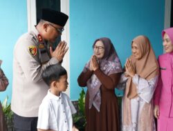 Tak Pernah Lupakan Jasa Pendahulu, Kapolda Sulbar dan Rombongan Sapa Langsung Purnawirawan serta Warakawuri di Momen Semarak Bhayangkara