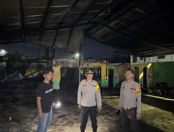 Respons Cepat Polres Pasangkayu Tangani Kebakaran Rumah dan Usaha Pencucian, Kerugian Ditaksir Rp50 Juta