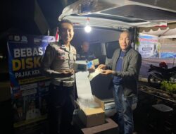 Pelayanan Samsat Malam Ditlantas Polda Sulbar di Rumah Adat Mamuju, Masyarakat Dimudahkan Urus Administrasi Kendaraan