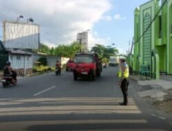 Utamakan Edukasi Humanis, Polantas Sulbar Sigap Atur Lalu Lintas dan Himbau Keselamatan di Jam Sibuk