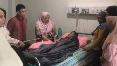 Wagub Sulteng Reny Lamadjido Kunjungi Siswa Korban Tembak di Makassar, Biaya Pengobatan Rp42 Juta Ditanggung Pemprov